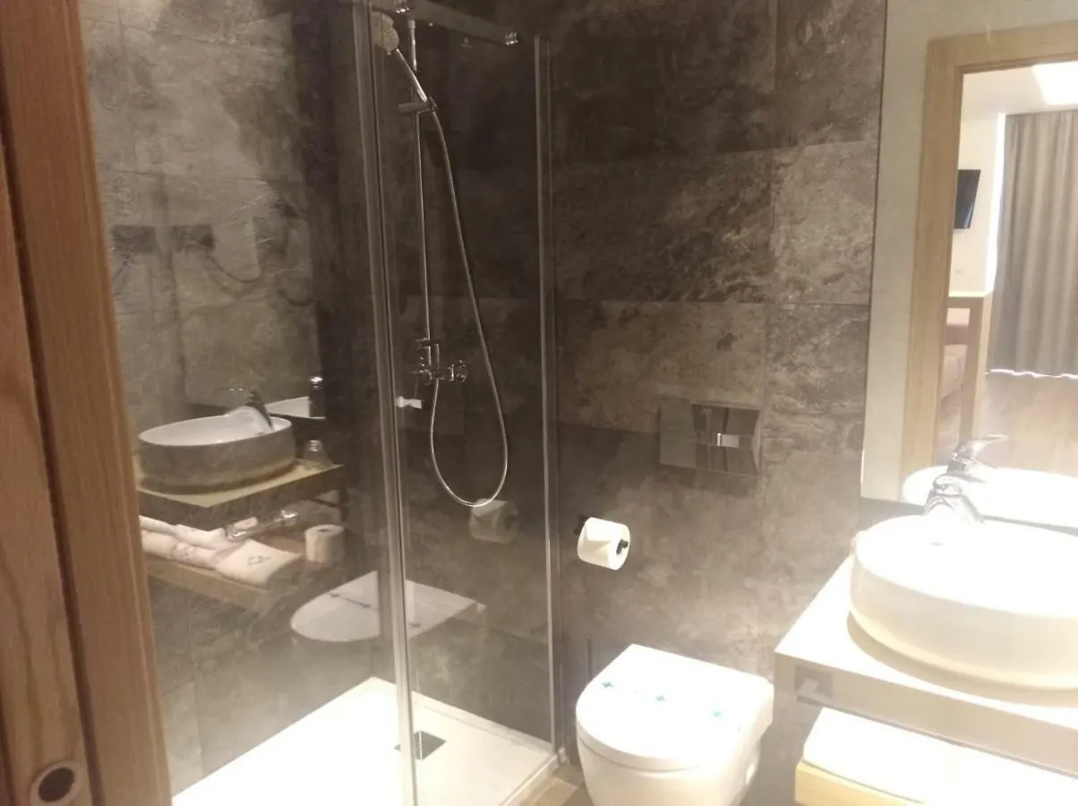 Apartamentos Ardales Premium 0*,